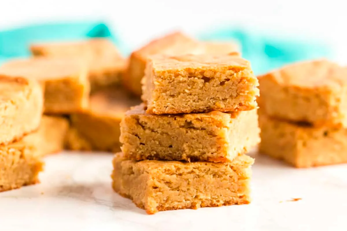 Blonde brownies